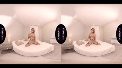 पोर्नबीसीएन व्हीआर प्रौढ स्पॅनिश एमआयएलएफ हस्तमैथुन करते आणि पीओव्हीमध्ये धुम्रपान करताना आणि तिच्या पायांना धक्का देत तुमची डिक शोषते