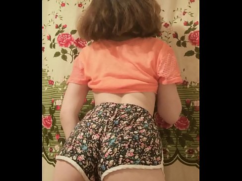 ❤️ सेक्सी तरुण बेब कॅमेऱ्यात तिची चड्डी काढत आहे ❤️  आमच्याकडे mr.pi-porno.ru ️❤